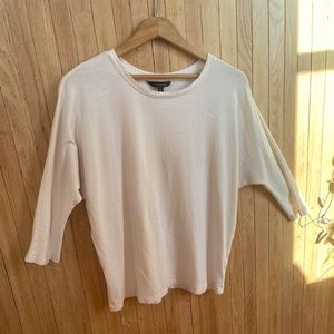 Banana 🍌 Republic - soft crew 3/4 sleeve Tee